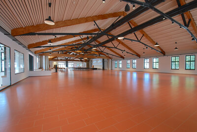 Classic car center and event hall, Safenwil